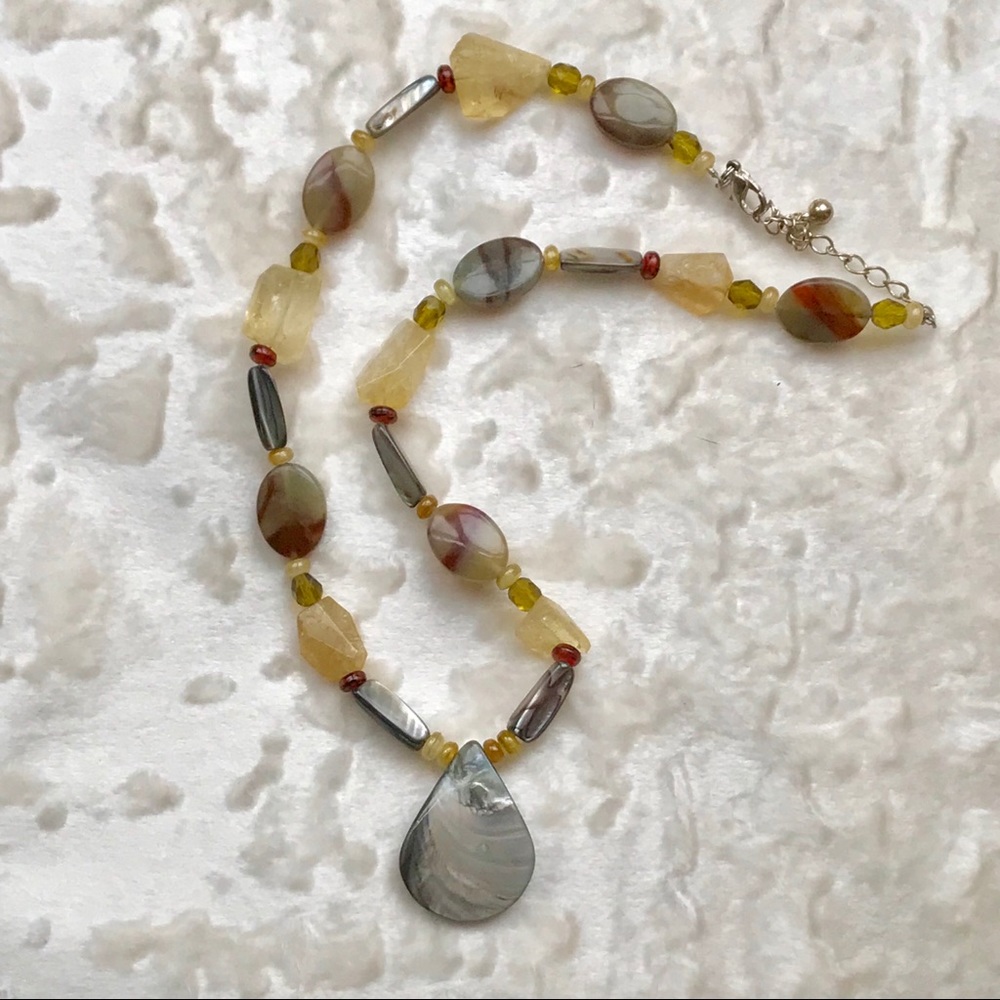 Natural abalone/quartz/hematite necklace - Picture 4 of 6